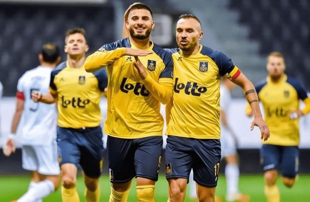 协作上做出 协作上做出